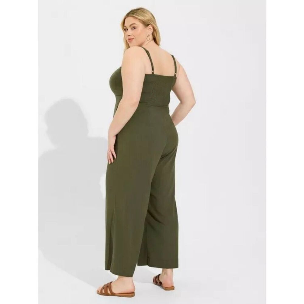 ✨Torrid Olive Green Sleeveless Crop Sz 00 Jumpsuit✨ - Picture 3 of 9